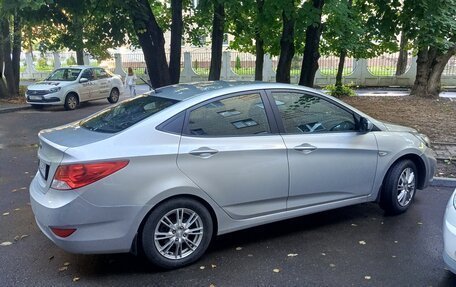 Hyundai Solaris II рестайлинг, 2011 год, 610 000 рублей, 3 фотография