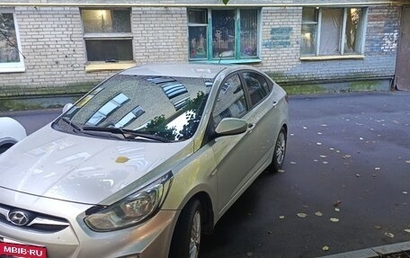 Hyundai Solaris II рестайлинг, 2011 год, 610 000 рублей, 6 фотография