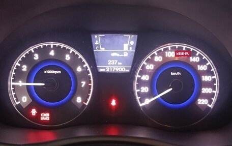 Hyundai Solaris II рестайлинг, 2011 год, 610 000 рублей, 12 фотография