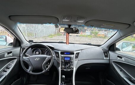 Hyundai Sonata VI, 2011 год, 930 000 рублей, 6 фотография