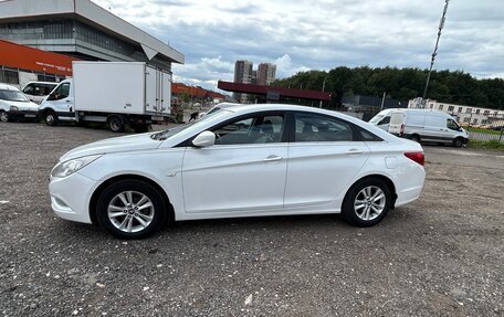 Hyundai Sonata VI, 2011 год, 930 000 рублей, 2 фотография