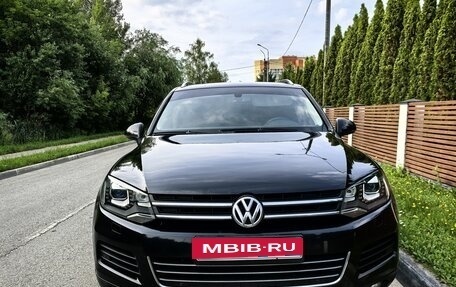 Volkswagen Touareg III, 2011 год, 1 560 000 рублей, 3 фотография