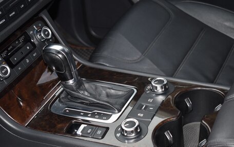 Volkswagen Touareg III, 2011 год, 1 560 000 рублей, 28 фотография
