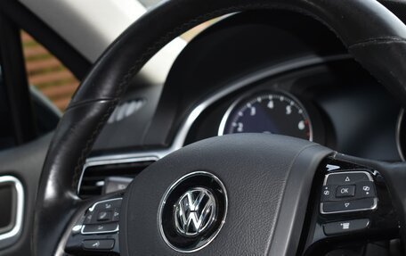 Volkswagen Touareg III, 2011 год, 1 560 000 рублей, 33 фотография