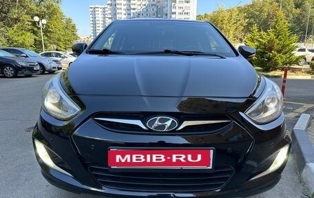 Hyundai Solaris II рестайлинг, 2013 год, 950 000 рублей, 1 фотография