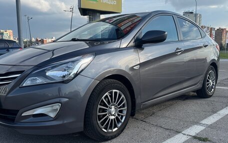 Hyundai Solaris II рестайлинг, 2015 год, 899 000 рублей, 9 фотография