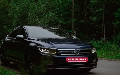 Volkswagen Passat B8 рестайлинг, 2019 год, 3 350 000 рублей, 2 фотография