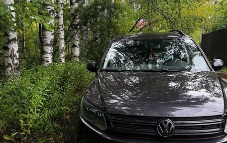 Volkswagen Tiguan I, 2015 год, 1 590 000 рублей, 3 фотография