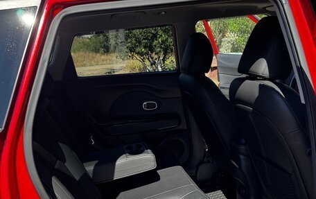 KIA Soul II рестайлинг, 2019 год, 2 100 000 рублей, 16 фотография