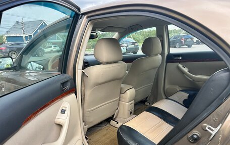 Toyota Avensis III рестайлинг, 2004 год, 750 000 рублей, 5 фотография