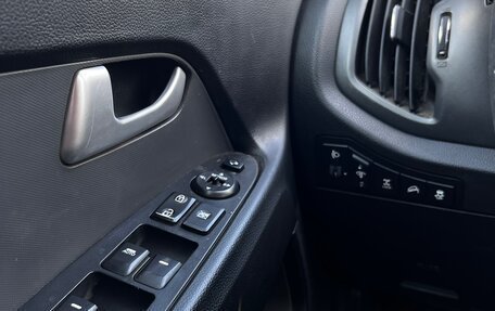 KIA Sportage III, 2011 год, 1 200 000 рублей, 11 фотография