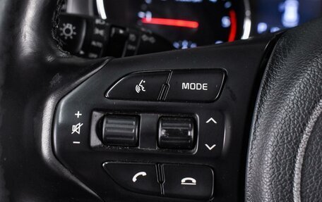 KIA Carnival III, 2018 год, 2 730 000 рублей, 20 фотография