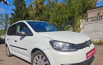 Volkswagen Touran III, 2011 год, 750 000 рублей, 1 фотография