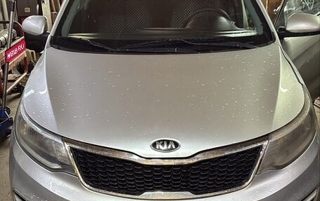 KIA Rio III рестайлинг, 2015 год, 570 000 рублей, 1 фотография