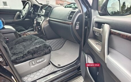 Toyota Land Cruiser 200, 2010 год, 3 150 000 рублей, 9 фотография