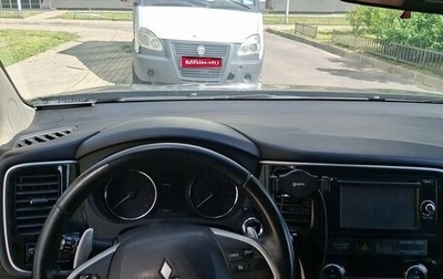 Mitsubishi Outlander III рестайлинг 3, 2013 год, 920 000 рублей, 1 фотография