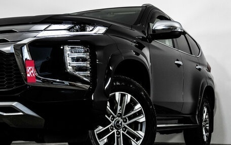 Mitsubishi Pajero Sport III рестайлинг, 2021 год, 3 799 000 рублей, 2 фотография