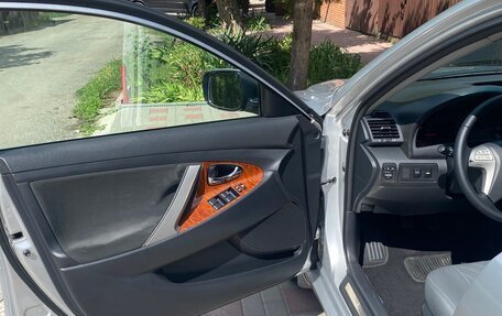 Toyota Camry, 2008 год, 1 320 000 рублей, 28 фотография
