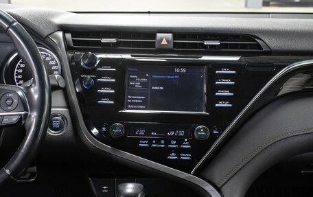 Toyota Camry, 2020 год, 2 498 000 рублей, 15 фотография