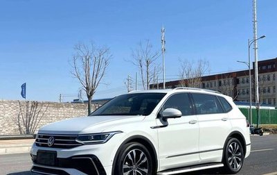 Volkswagen Tiguan II, 2022 год, 2 268 000 рублей, 1 фотография