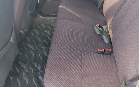 Toyota Raum I, 2001 год, 378 000 рублей, 6 фотография