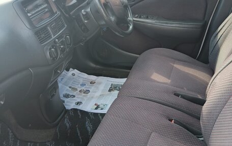 Toyota Raum I, 2001 год, 378 000 рублей, 8 фотография