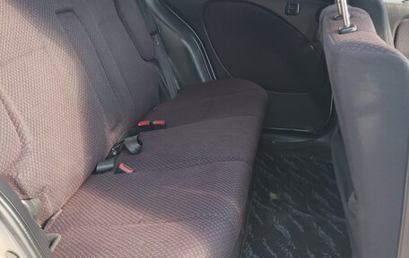 Toyota Raum I, 2001 год, 378 000 рублей, 13 фотография