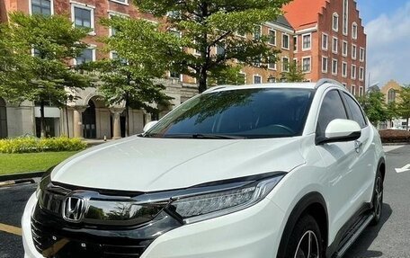 Honda Vezel, 2021 год, 1 268 000 рублей, 2 фотография