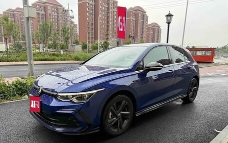 Volkswagen Golf VIII, 2022 год, 1 920 000 рублей, 1 фотография