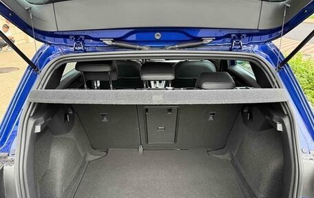 Volkswagen Golf VIII, 2022 год, 1 920 000 рублей, 11 фотография