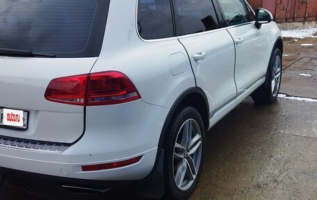 Volkswagen Touareg III, 2012 год, 1 930 000 рублей, 3 фотография