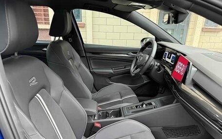 Volkswagen Golf VIII, 2022 год, 1 920 000 рублей, 13 фотография