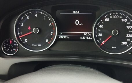 Volkswagen Touareg III, 2012 год, 1 930 000 рублей, 12 фотография
