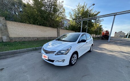 Hyundai Solaris II рестайлинг, 2015 год, 1 050 000 рублей, 3 фотография