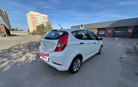 Hyundai Solaris II рестайлинг, 2015 год, 1 050 000 рублей, 6 фотография