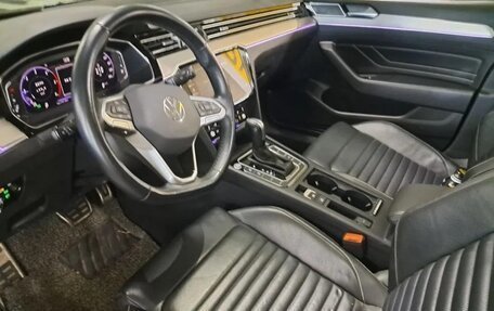 Volkswagen Passat B8 рестайлинг, 2021 год, 2 420 000 рублей, 5 фотография