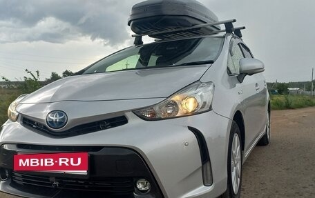 Toyota Prius Alpha I (ZVW40/41), 2018 год, 2 200 000 рублей, 3 фотография