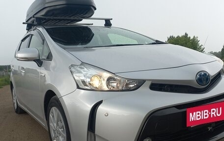 Toyota Prius Alpha I (ZVW40/41), 2018 год, 2 200 000 рублей, 4 фотография