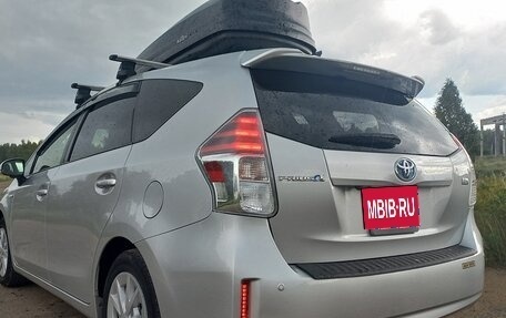 Toyota Prius Alpha I (ZVW40/41), 2018 год, 2 200 000 рублей, 8 фотография