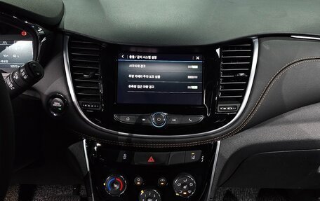 Chevrolet Trax, 2021 год, 998 000 рублей, 13 фотография