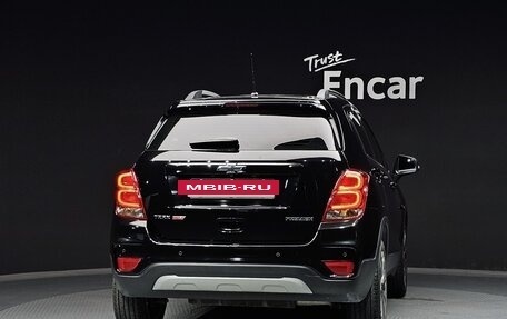 Chevrolet Trax, 2021 год, 998 000 рублей, 4 фотография