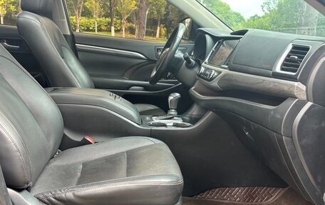Toyota Highlander III, 2021 год, 2 640 000 рублей, 7 фотография