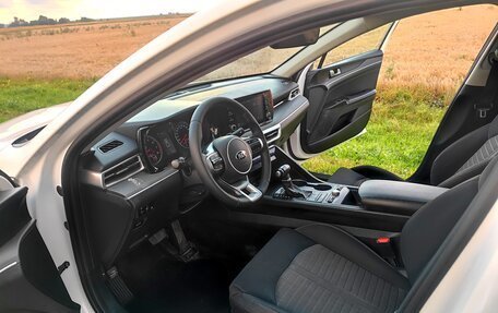 KIA K5, 2021 год, 1 800 000 рублей, 10 фотография