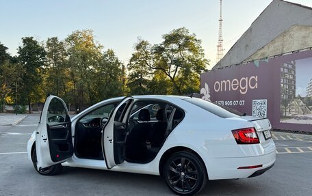 Skoda Octavia, 2018 год, 1 890 000 рублей, 24 фотография