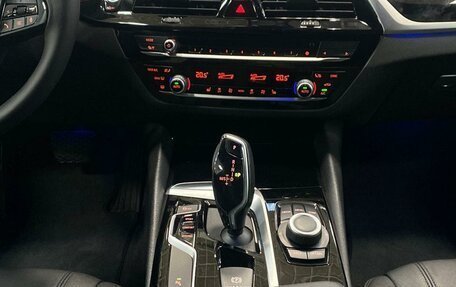 BMW 5 серия, 2019 год, 2 900 000 рублей, 2 фотография