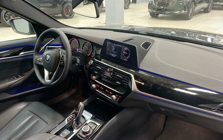 BMW 5 серия, 2019 год, 2 900 000 рублей, 11 фотография