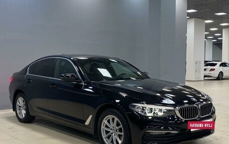 BMW 5 серия, 2019 год, 2 900 000 рублей, 15 фотография