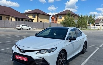 Toyota Camry, 2021 год, 3 000 000 рублей, 1 фотография