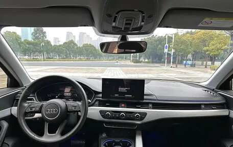 Audi A4, 2021 год, 2 280 000 рублей, 4 фотография