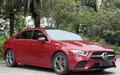 Mercedes-Benz A-Класс, 2020 год, 1 700 000 рублей, 1 фотография